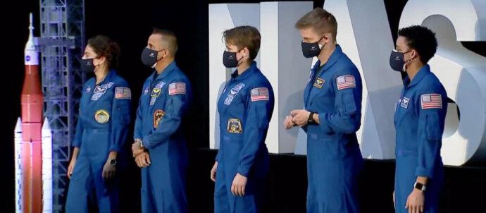 SuperSonic Radio - 18 astronauți vor fi antrenați pentru o misiune de aterizare pe suprafața Lunii