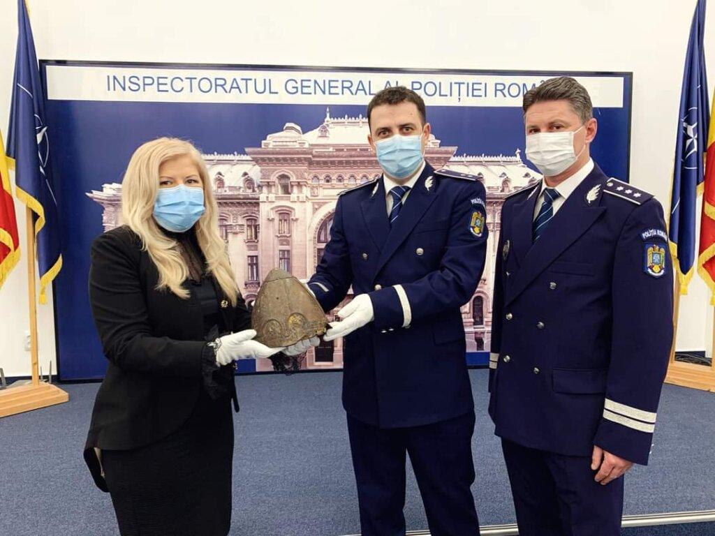 SuperSonic Radio - Coif medieval de sorginte vikingă, recuperat de polițiști pe râul Siret