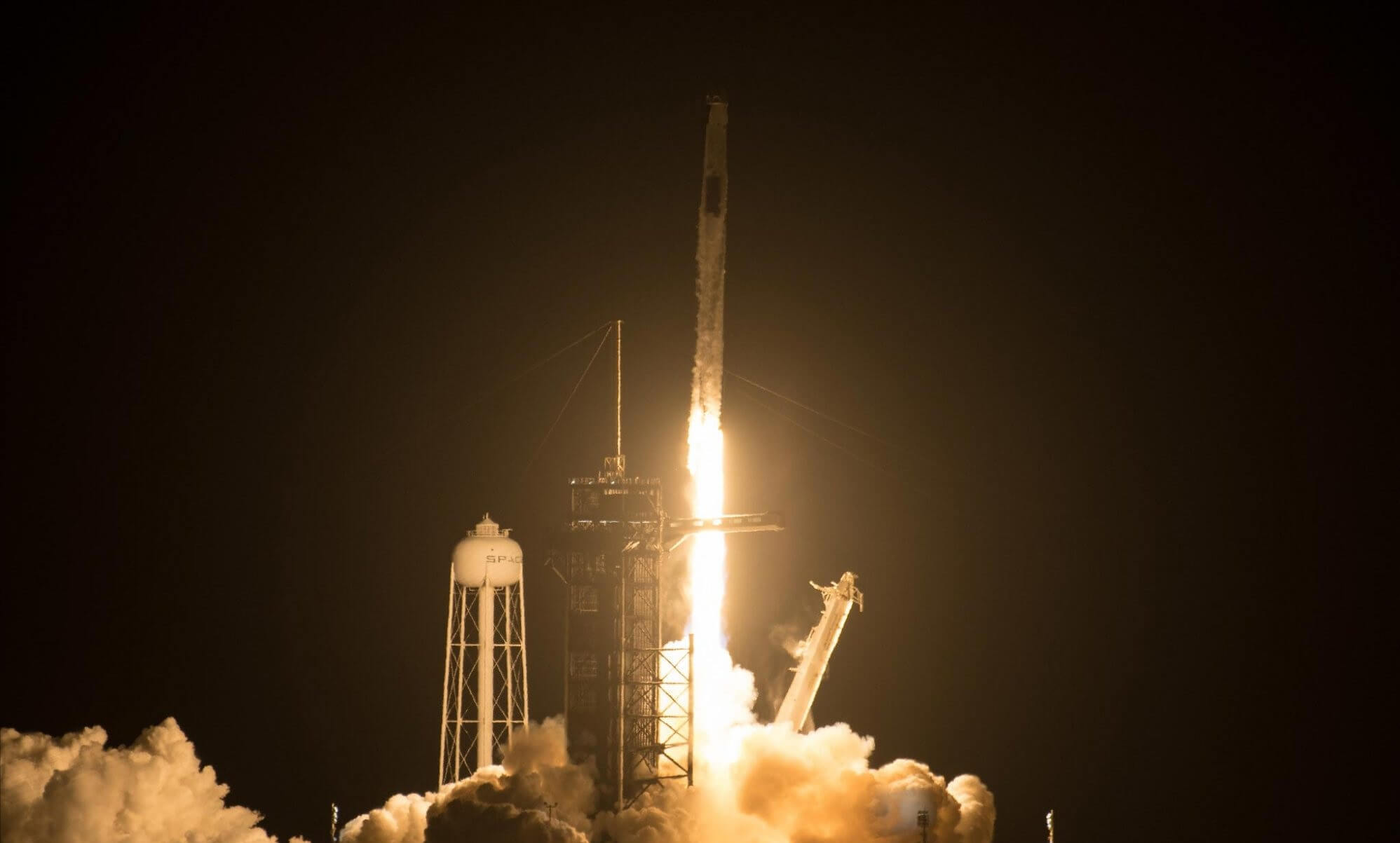 SuperSonic Radio - Premieră la cea de-a treia misiune Space X cu echipaj uman