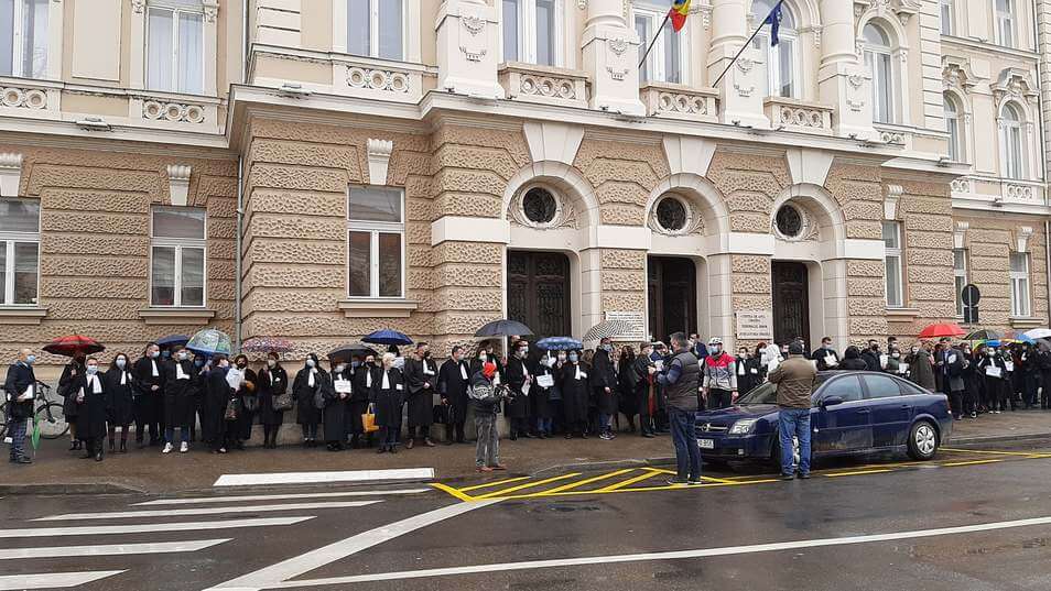 8396064protestavocati11