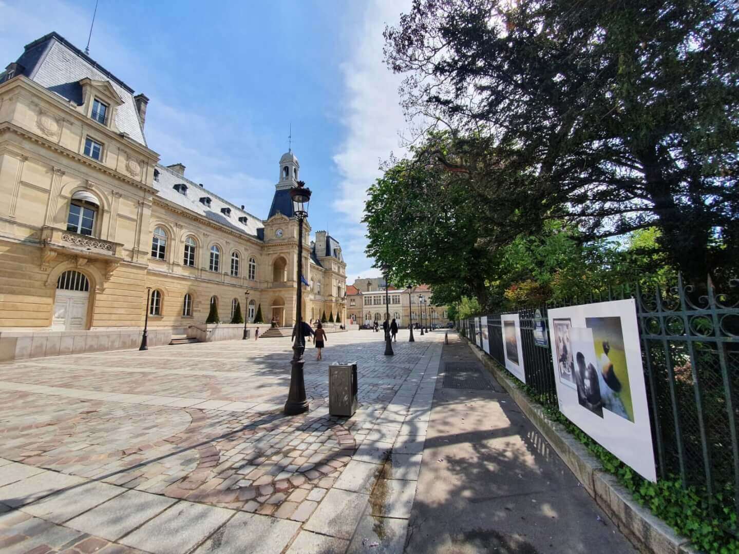 SuperSonic Radio - Felicia Simion, prezentă la o expoziție de fotografie în Franța
