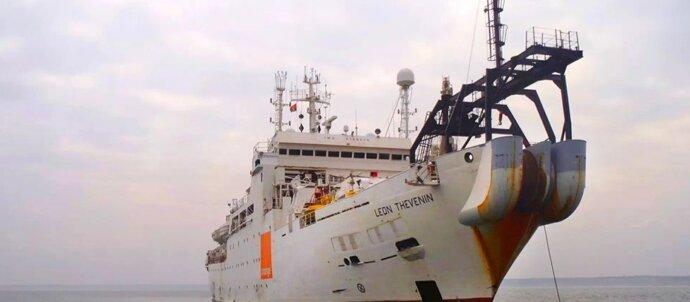 118829323 ship