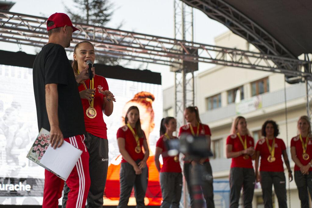 Zi istorică pentru handbalul buzoian 42 BBU08590