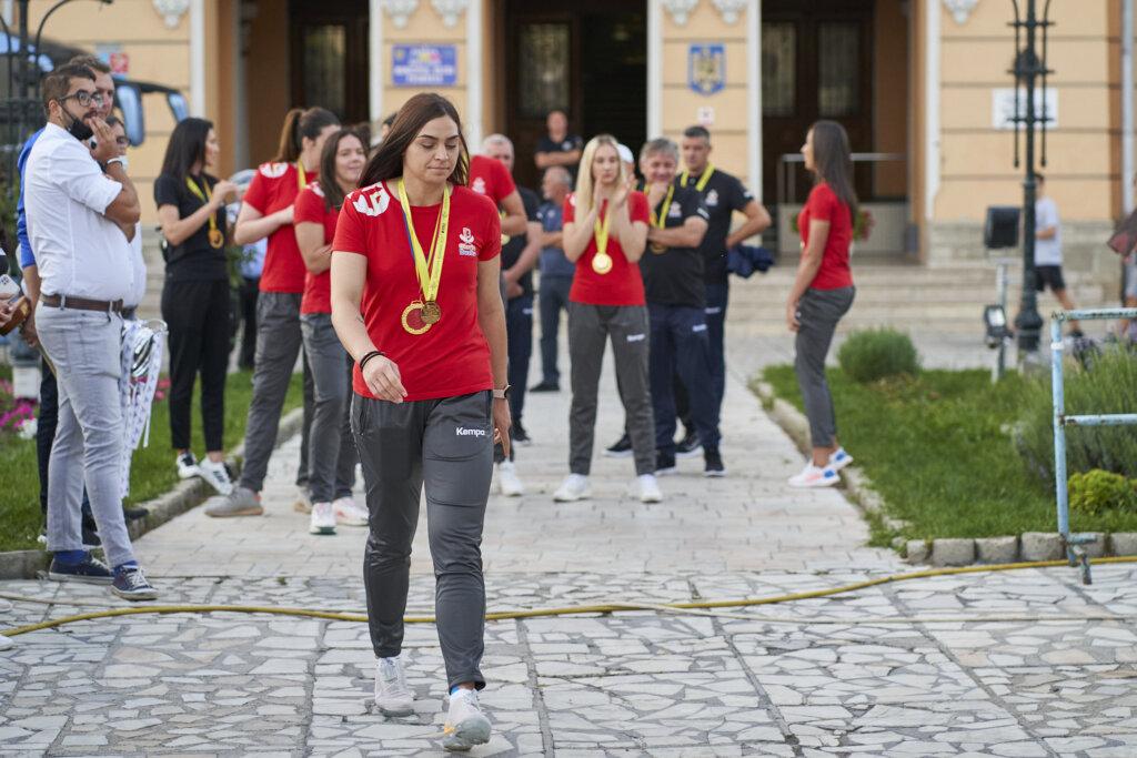 Zi istorică pentru handbalul buzoian 37 BBU08614