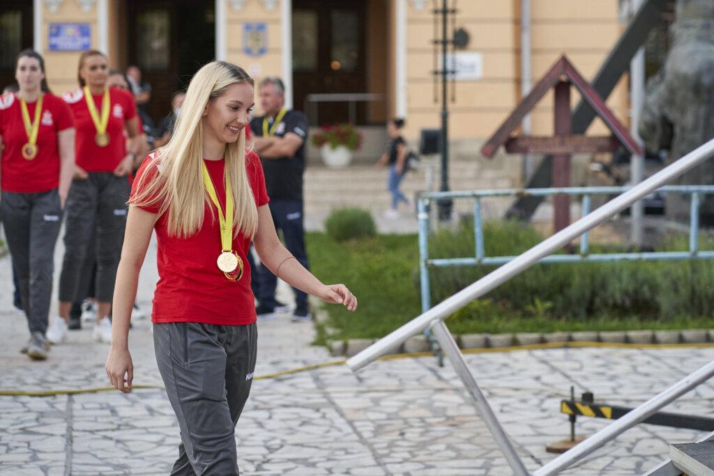 Zi istorică pentru handbalul buzoian 34 BBU08628