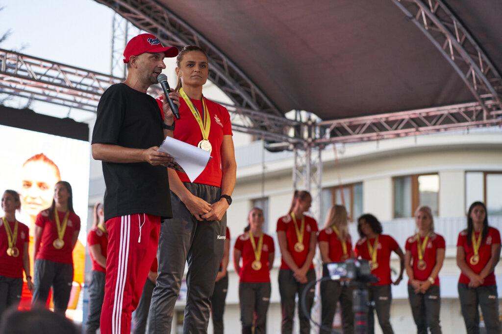 Zi istorică pentru handbalul buzoian 32 BBU08638