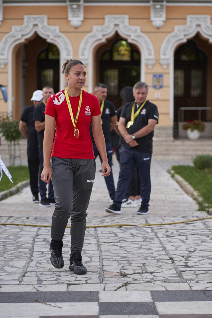 Zi istorică pentru handbalul buzoian 30 BBU08644