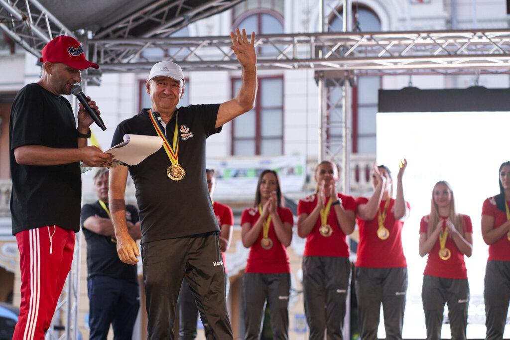 Zi istorică pentru handbalul buzoian 27 BBU08652