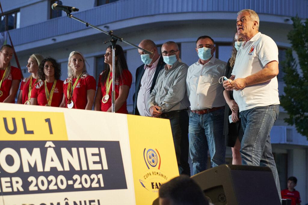 Zi istorică pentru handbalul buzoian 13 BBU08720