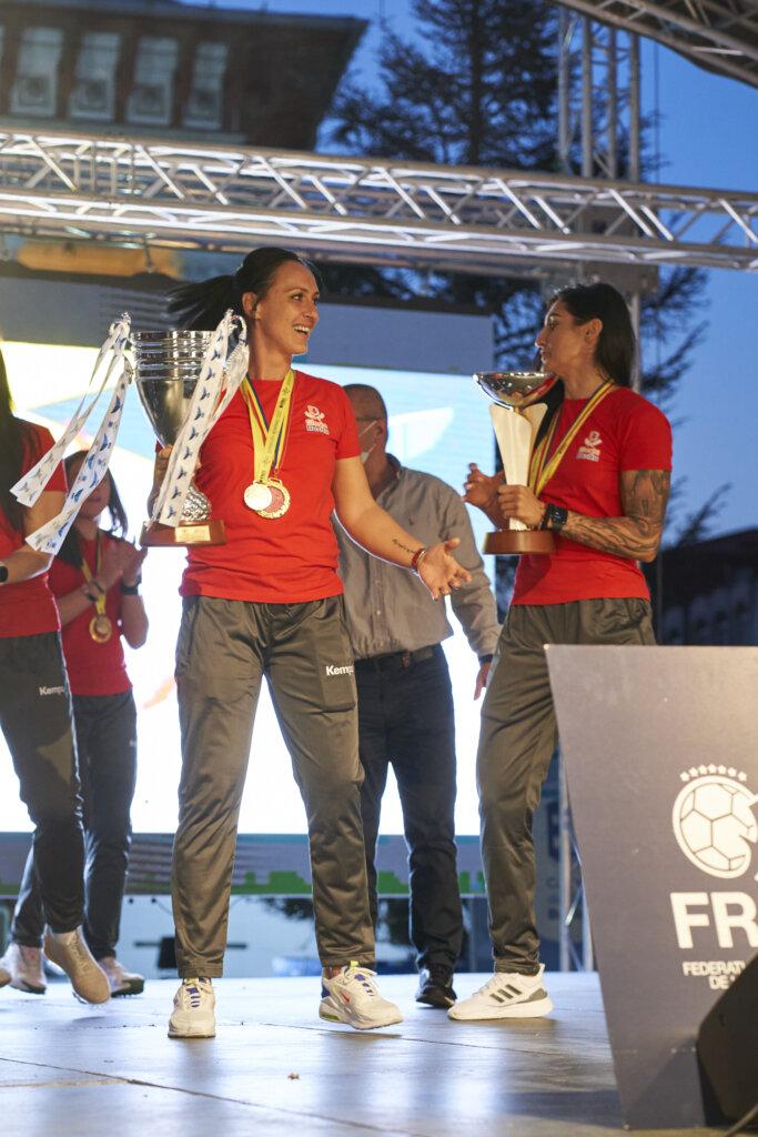 Zi istorică pentru handbalul buzoian 11 BBU08731