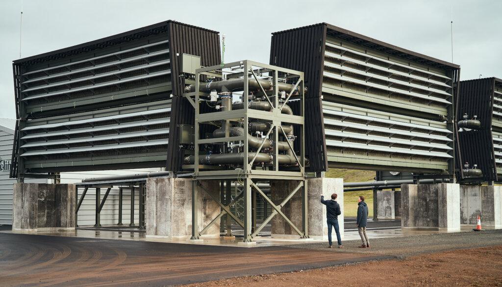 Unde funcționează cea mai mare instalație de captare a dioxidului de carbon din aer? 2 02 Climeworks Orca Launch September 2021 Copyright Climeworks