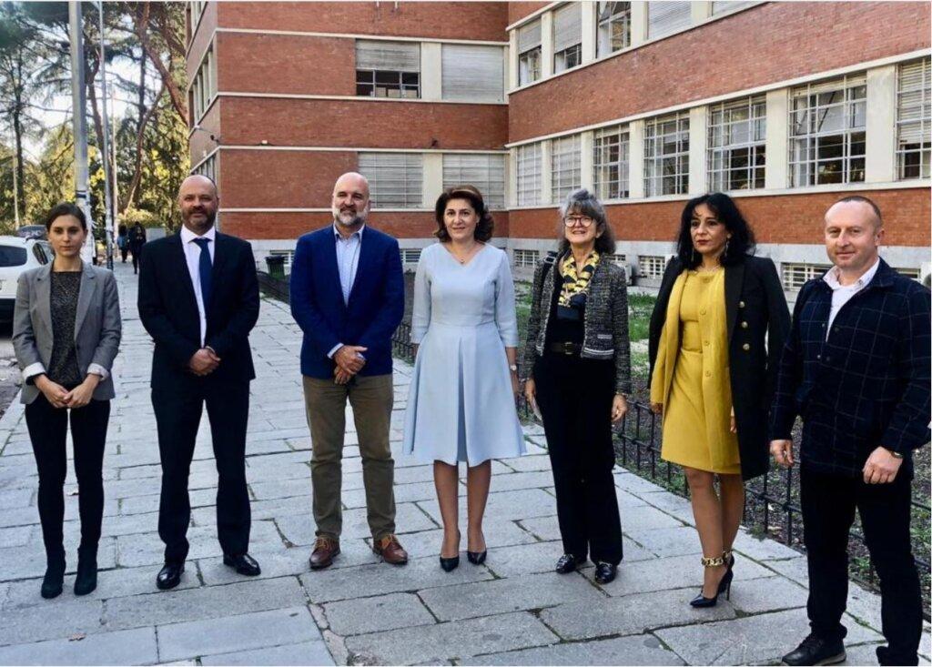 A fost inaugurat un Lectorat de limba română în cadrul Universităţii Complutense din Madrid - Facultatea de Filologie 2 lectoskldjfdslkfjzdsjf