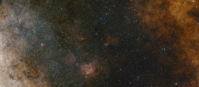 SuperSonic Radio - Astronomii au surprins imagini din centrul galaxiei, unde se află o gaură neagră gigantică. Ce descoperiri au mai făcut aceștia?