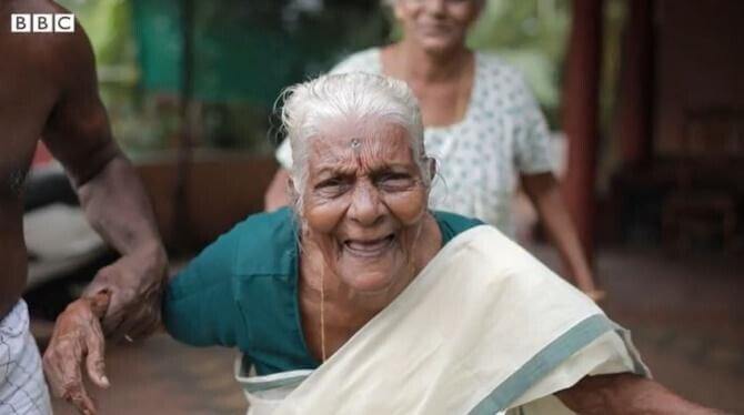 SuperSonic Radio - India: A învățat să scrie și să citească la 104 ani