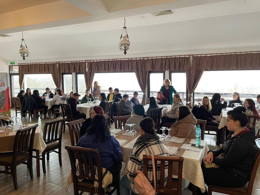 Bursa locurilor de muncă în domeniul HoReCa vine la Buzău 18 Belvedere Magura H