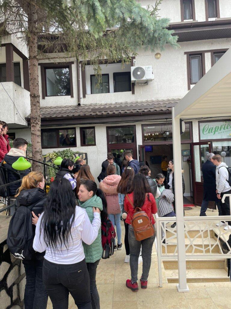 Bursa locurilor de muncă în domeniul HoReCa vine la Buzău 16 Caprice H 1.2